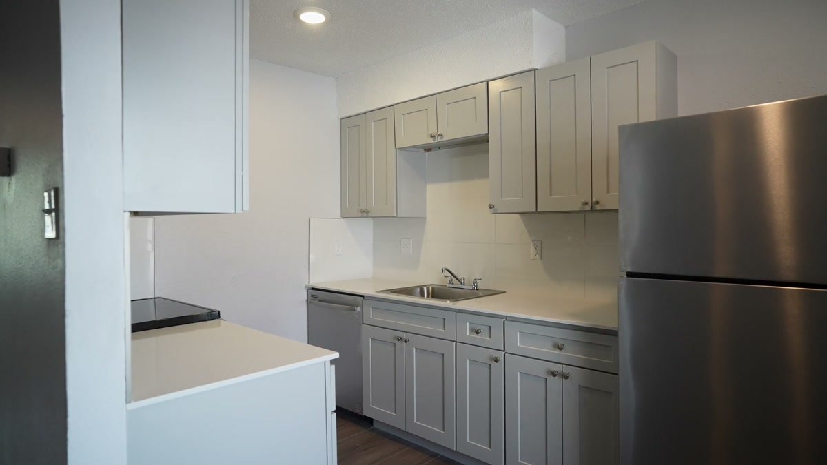 Play 1-bedroom apartment walkthrough video at The Atrium Apartments Killeen TX